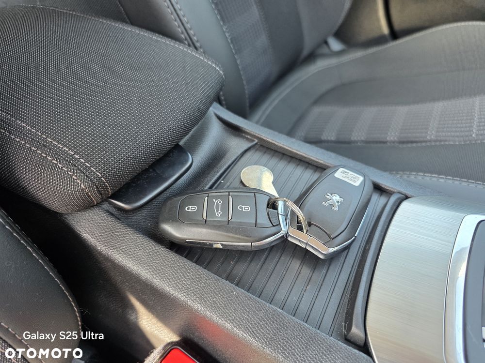Peugeot 308 BlueHDi 130 Stop & Start Allure Pack - 28