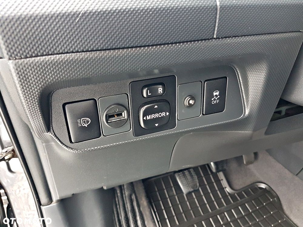 Toyota Auris 2.0 D-4D Executive - 14