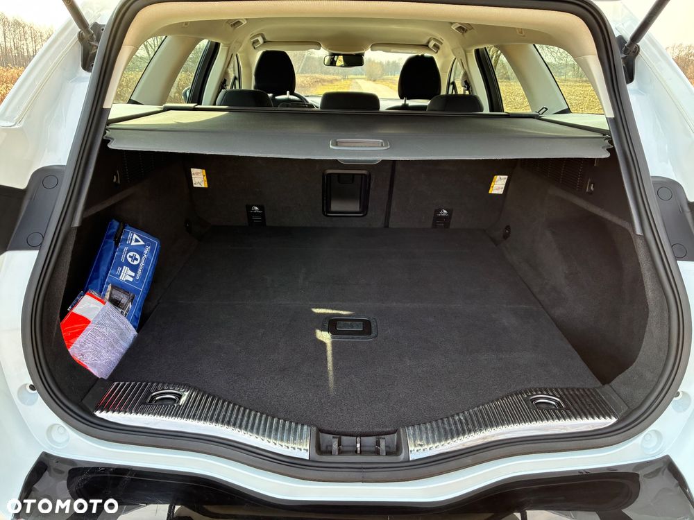 Ford Mondeo 2.0 EcoBlue Titanium - 11