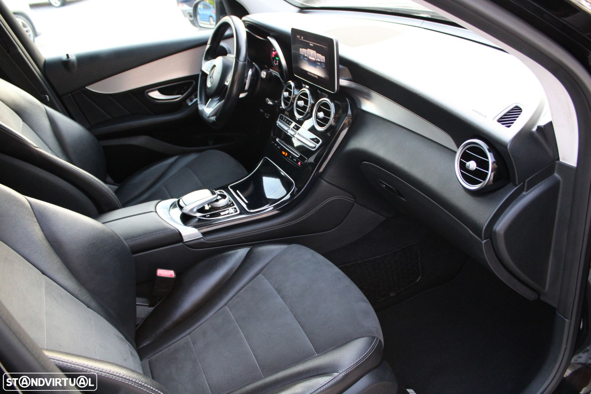 Mercedes-Benz GLC 250 d AMG Line 4-Matic - 12