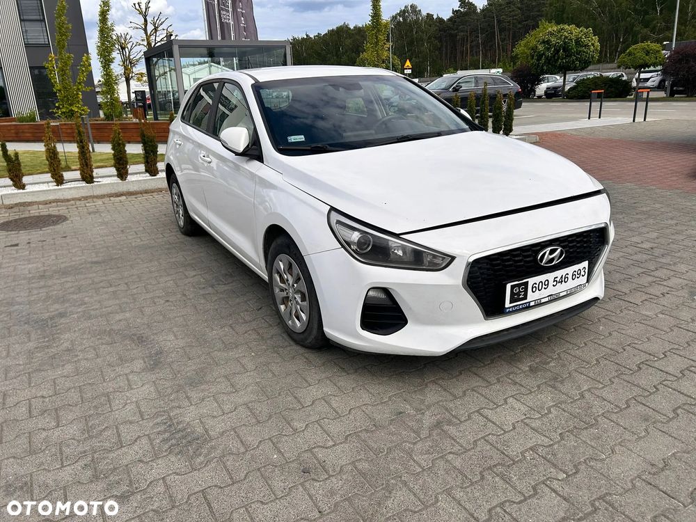Hyundai i30 1.6 D Classic + - 4