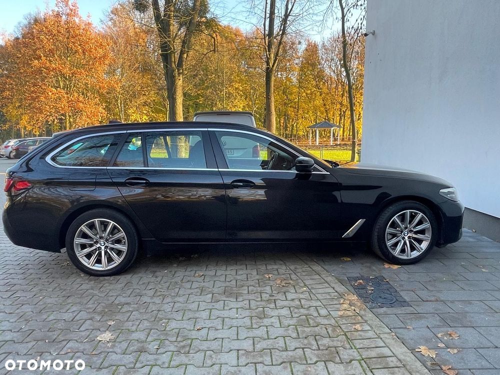 BMW Seria 5 520d Sport - 37