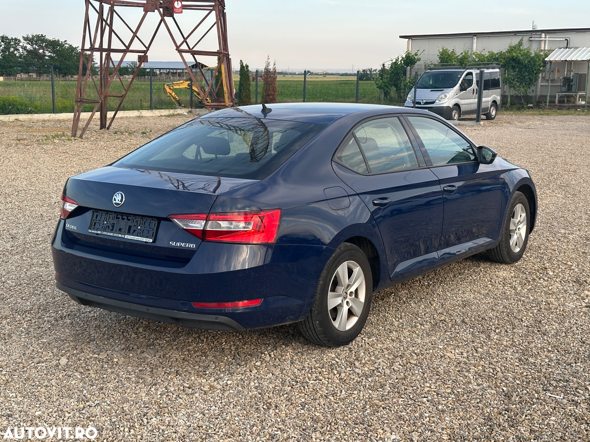 Skoda Superb 2.0 TDI Active - 3