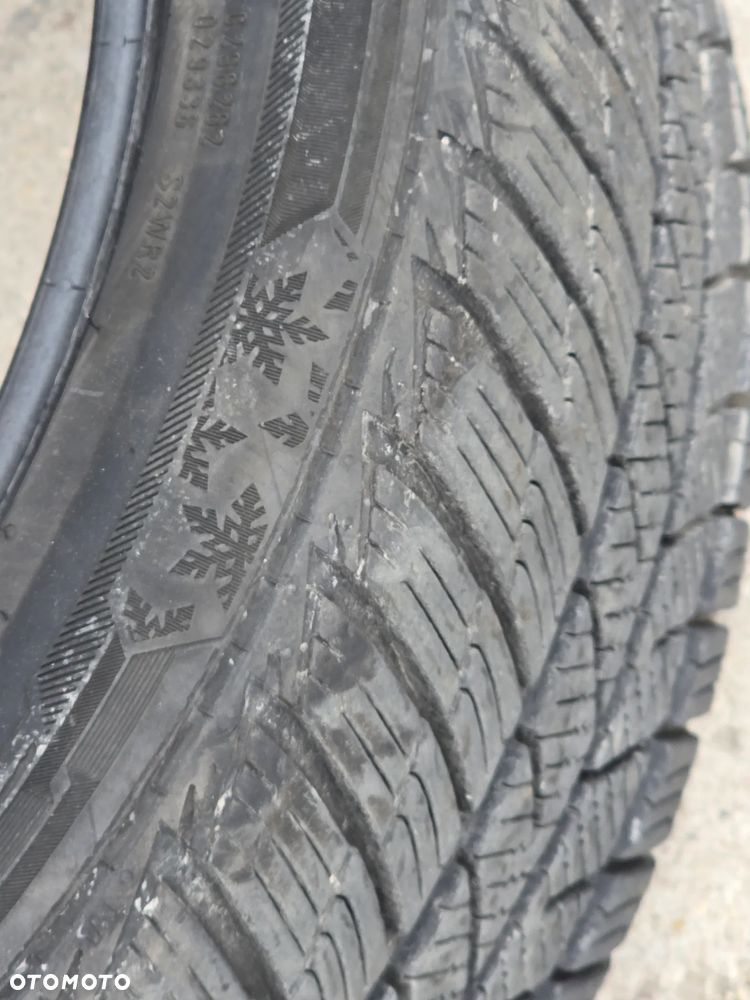 OPONA OPONY 4 SZT BARUM ZIMA 245/45/18 20R - 32