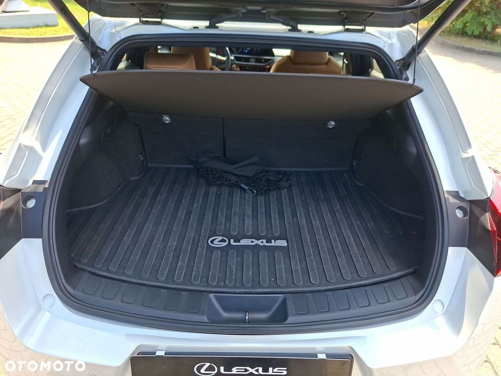 Lexus UX 250h GPF Business 2WD - 25