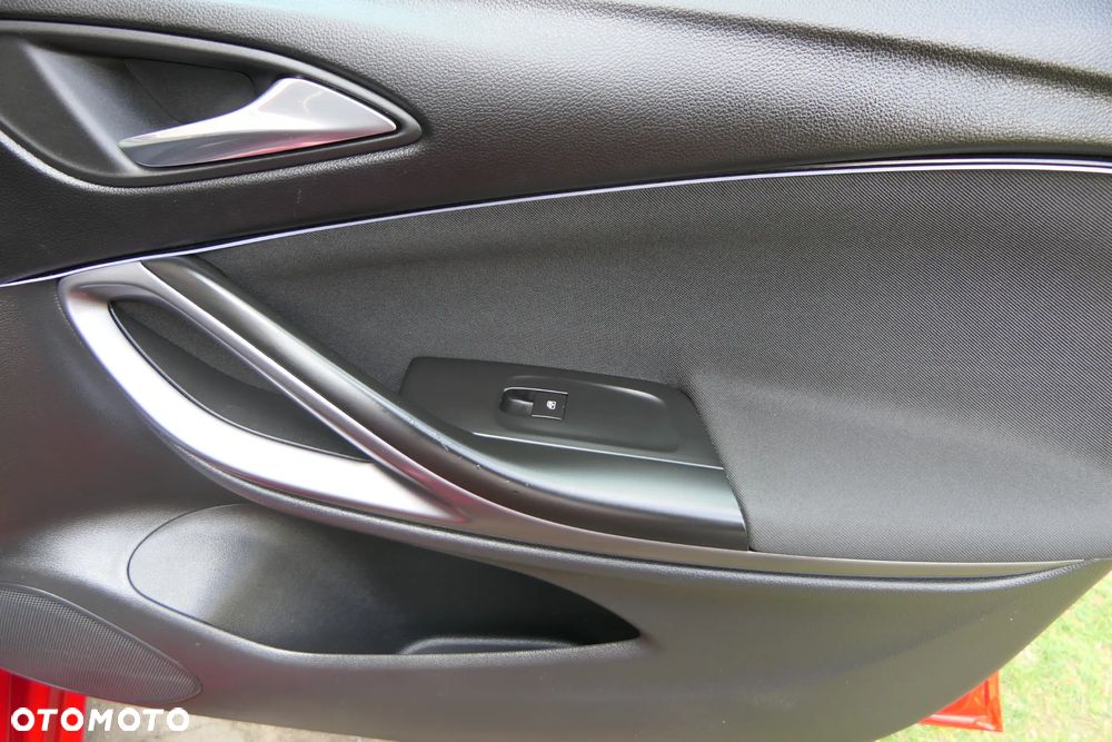 Opel Astra 1.4 Turbo Business - 34