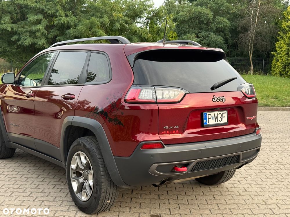 Jeep Cherokee - 11