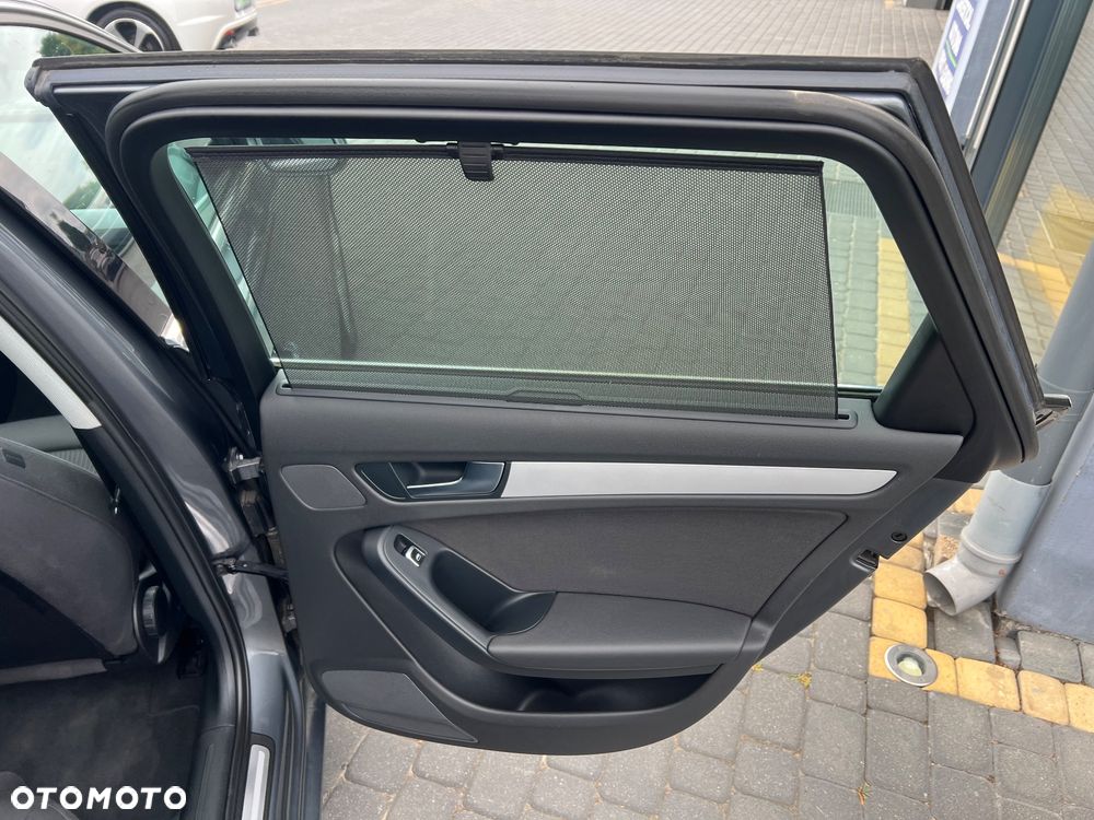 Audi A4 Avant - 25
