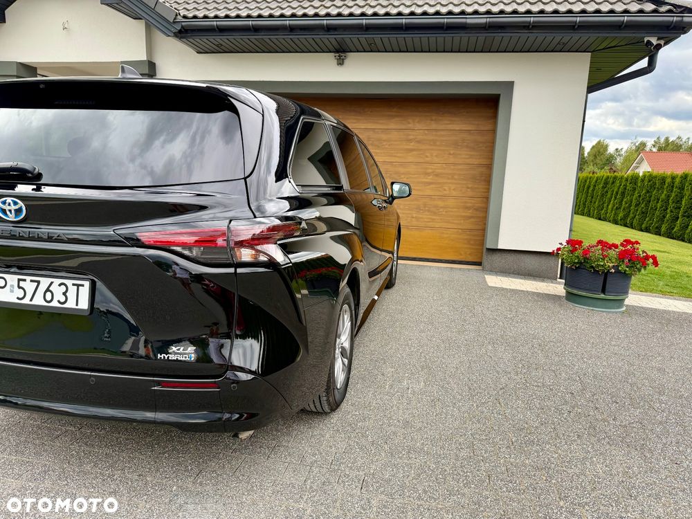 Toyota Sienna - 12
