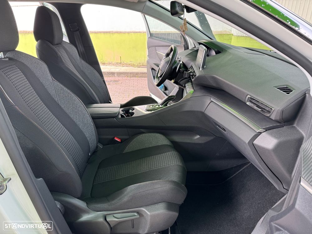 Peugeot 3008 BlueHDi 130 Stop & Start EAT8 Allure - 11