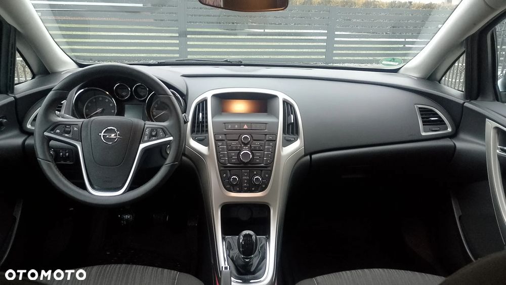 Opel Astra 1.4 Turbo - 10