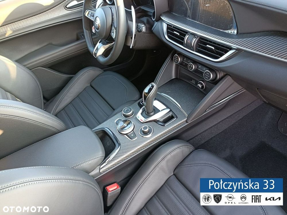 Alfa Romeo Stelvio - 20