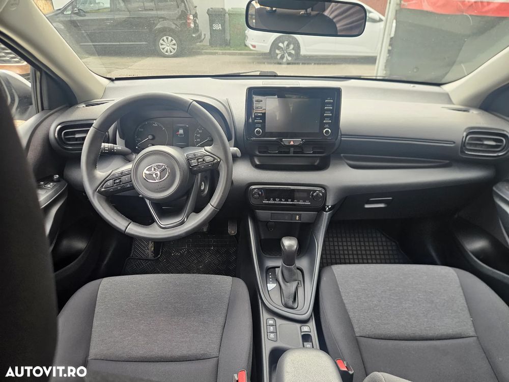 Toyota Yaris 1.5 VVT-i HSD Active - 4