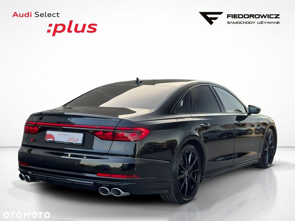 Audi S8 - 6