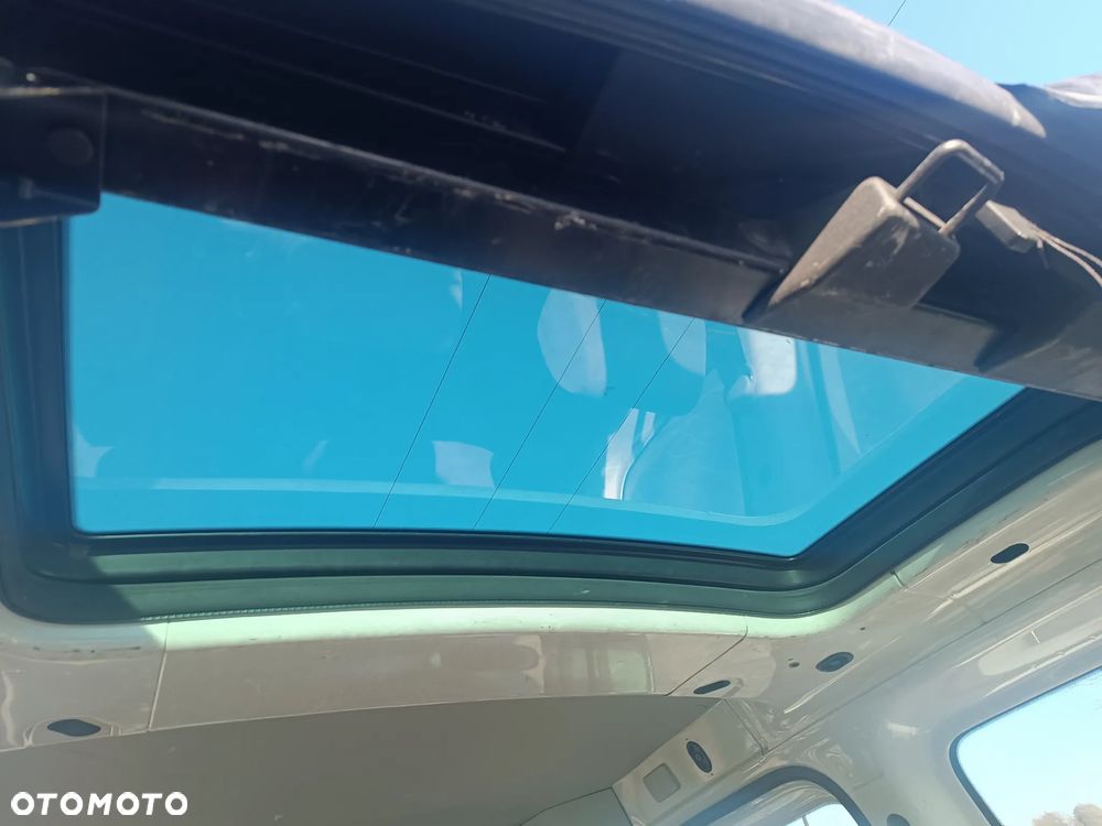 Volkswagen Caddy - 25