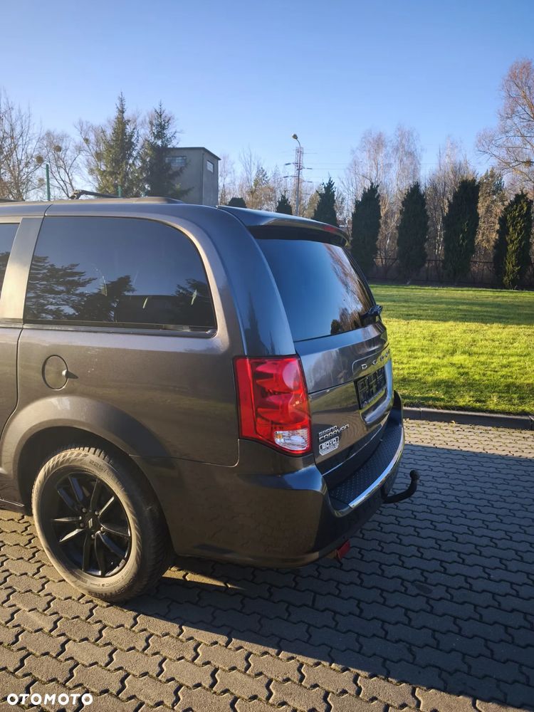 Dodge Grand Caravan 3.6 R/T - 3