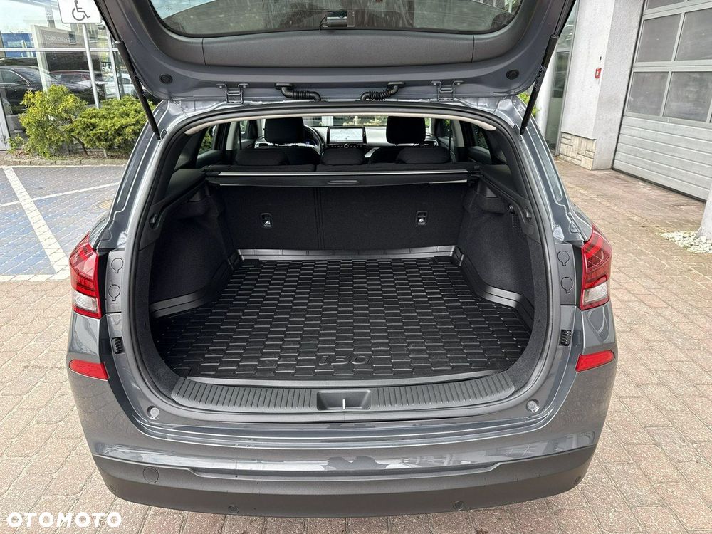 Hyundai i30 1.5 DPI Pure - 10