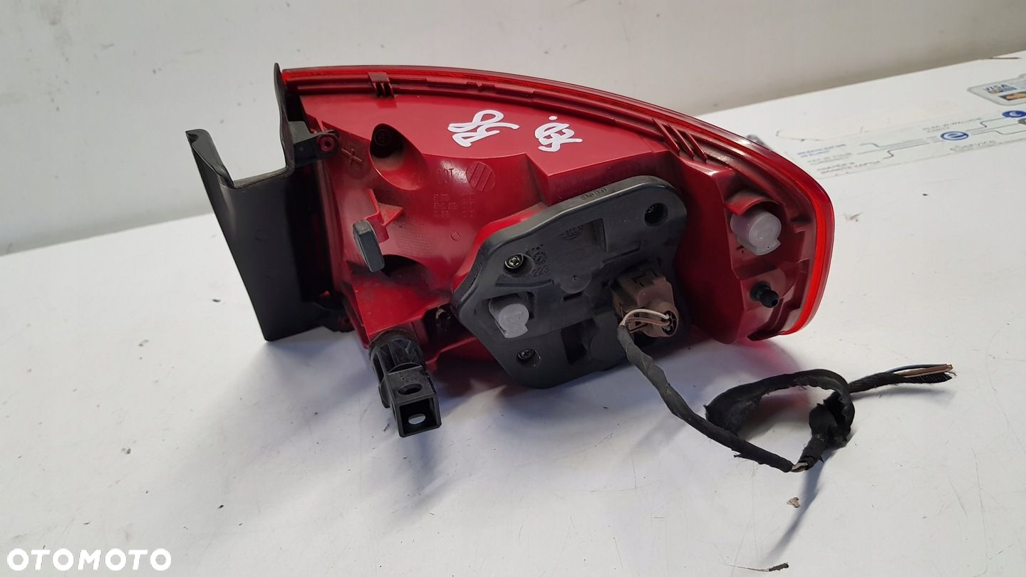 lampa tył Audi A4 B8 sedan LED - 11