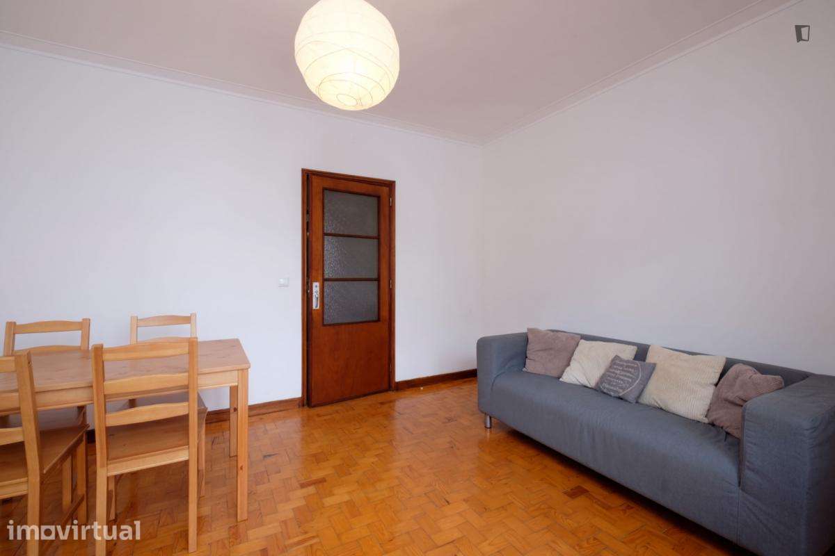 Quarto - localizado em Norton de Matos Coimbra - Grande imagem: 5/26