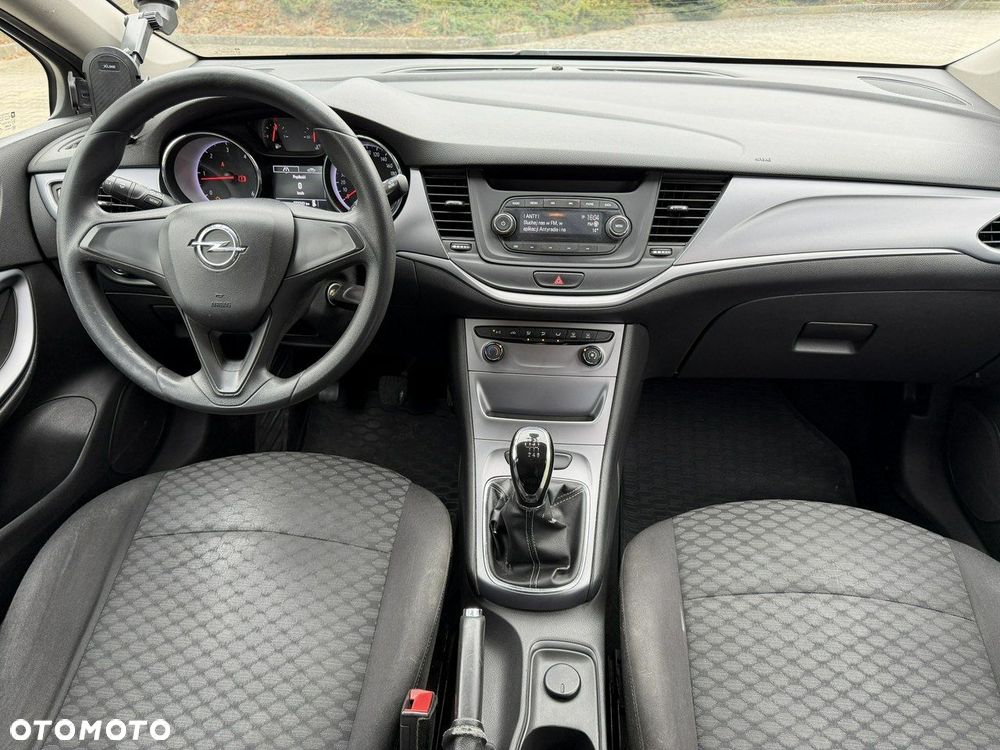 Opel Astra 1.6 CDTI Essentia - 8