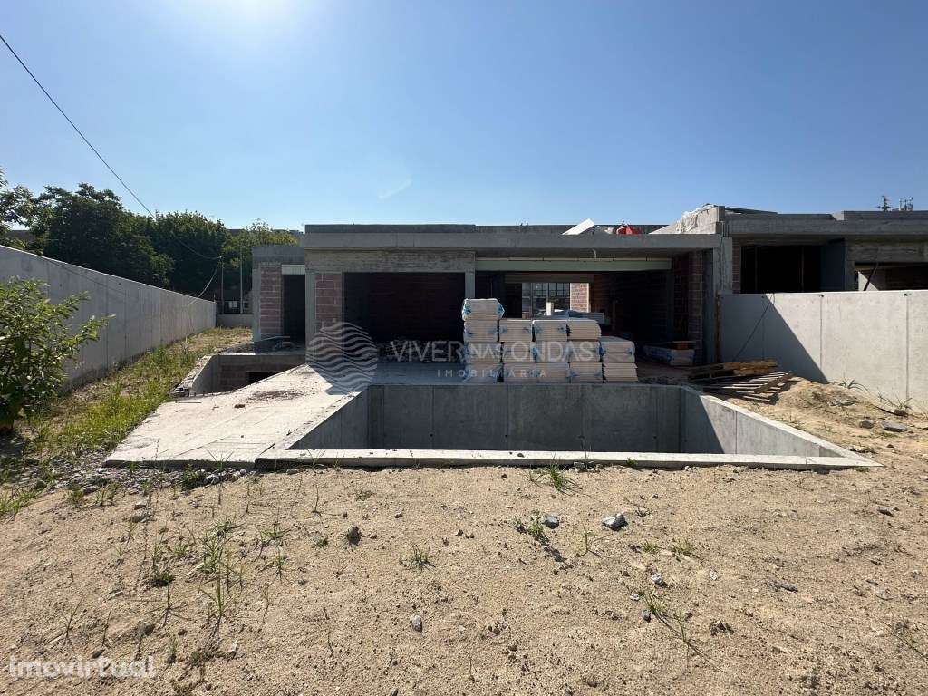 Moradia nova térrea T3+1 com piscina em São Vítor-Braga. - Grande imagem: 2/31