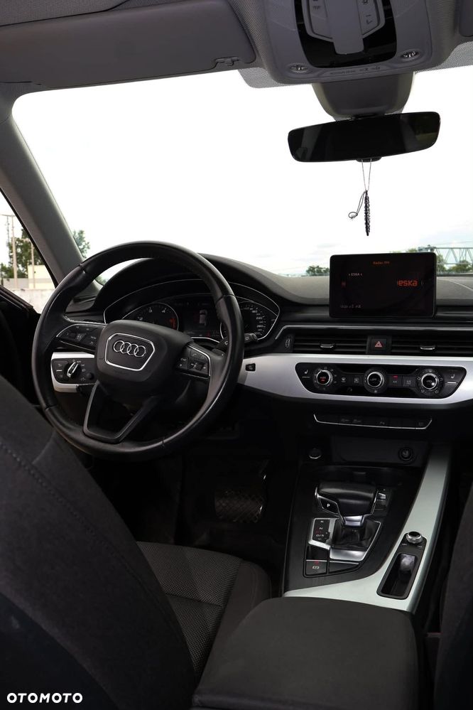 Audi A4 Avant 2.0 TDI S tronic - 10