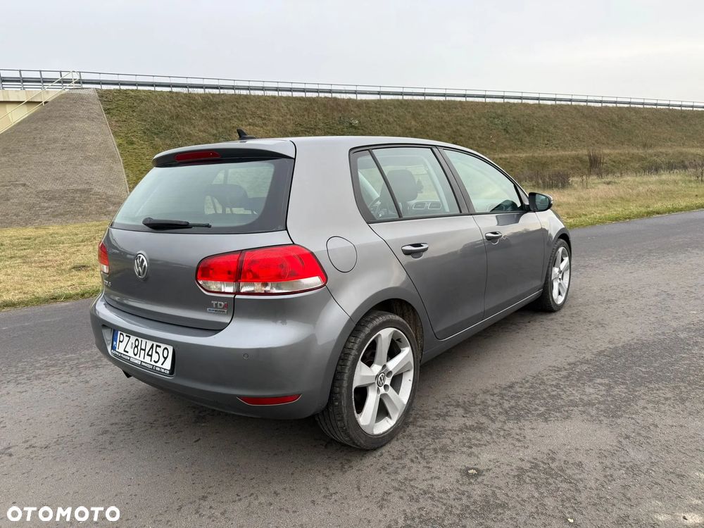 Volkswagen Golf - 5
