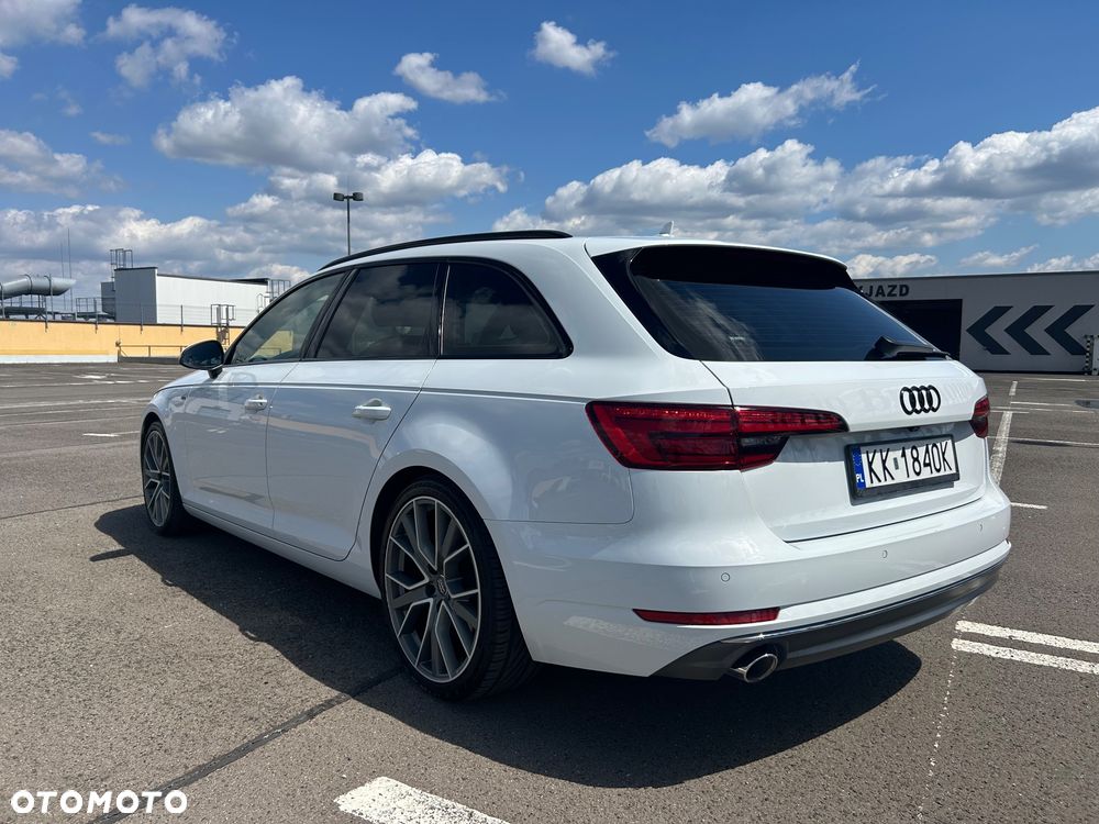 Audi A4 Avant 2.0 TDI S tronic - 11
