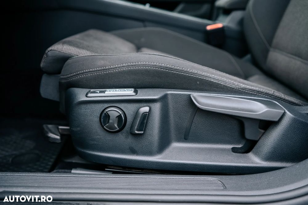 Volkswagen Passat - 10