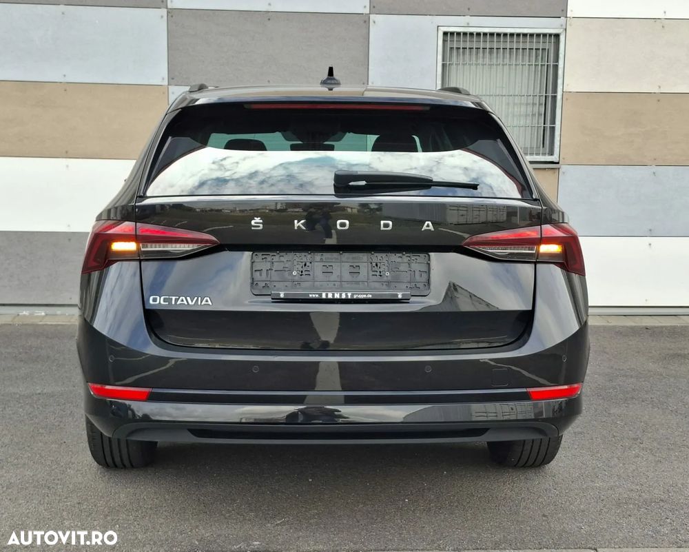 Skoda Octavia Combi 2.0 TDI DSG Style - 11