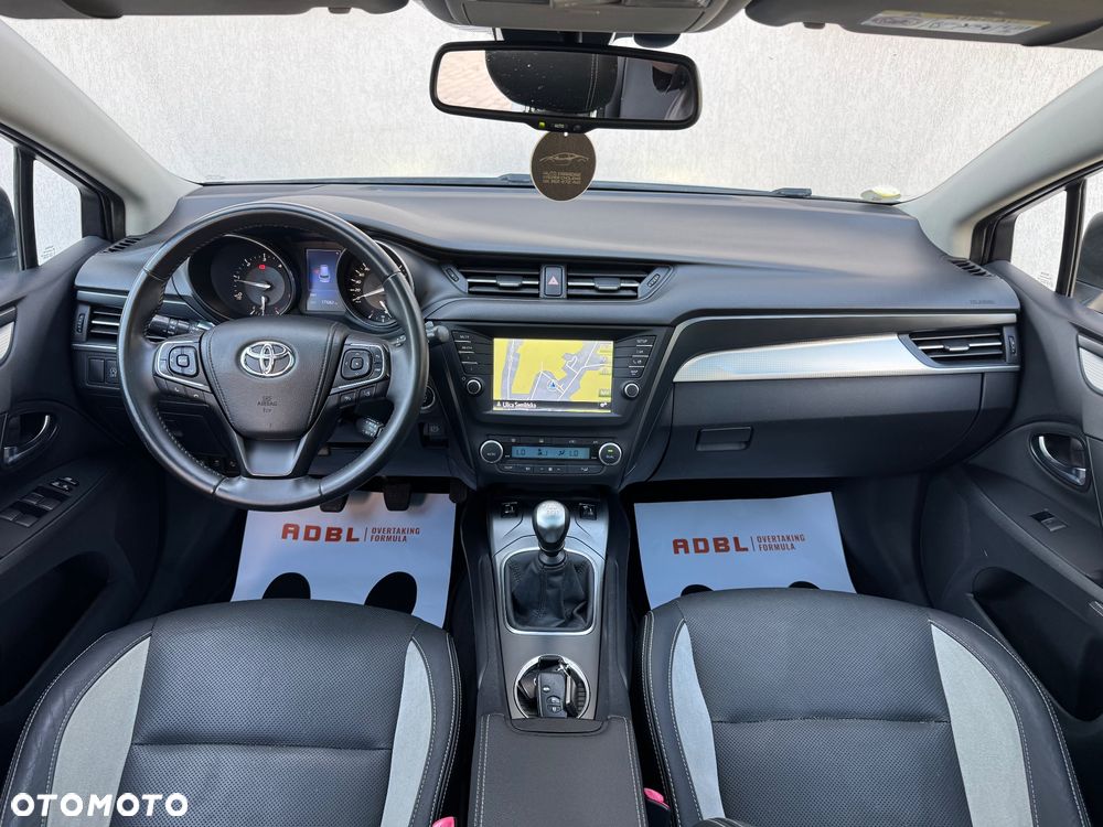 Toyota Avensis 2.0 D-4D Selection - 23