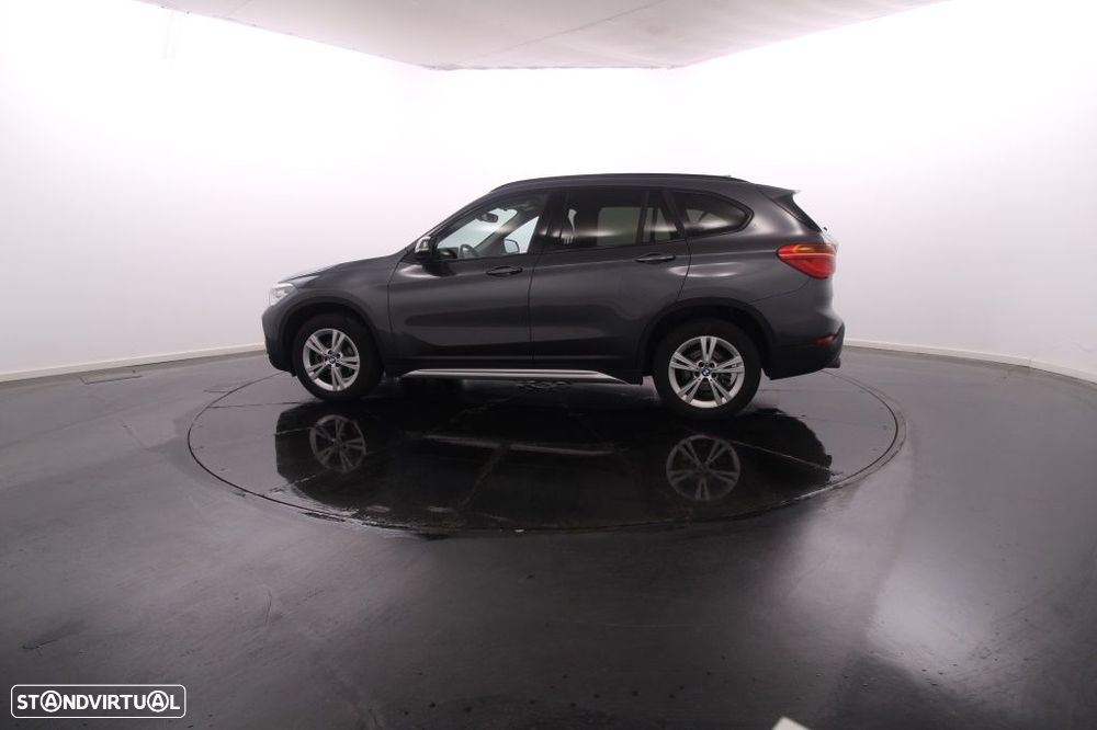 BMW X1 16 d sDrive Auto xLine - 3