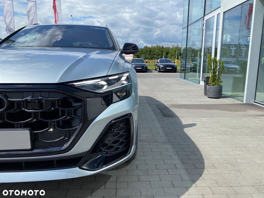 Audi Q8 - 9