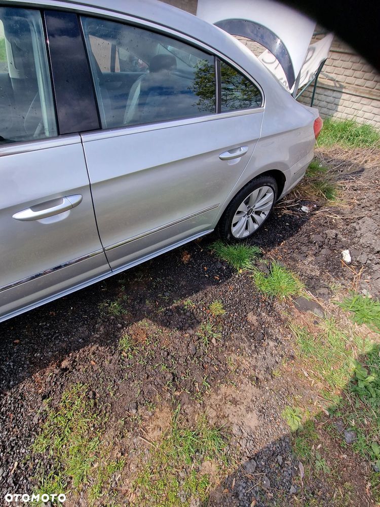 Drzwi  lewy  tył vw  Passat  cc  w kolorze  LA7W - 1