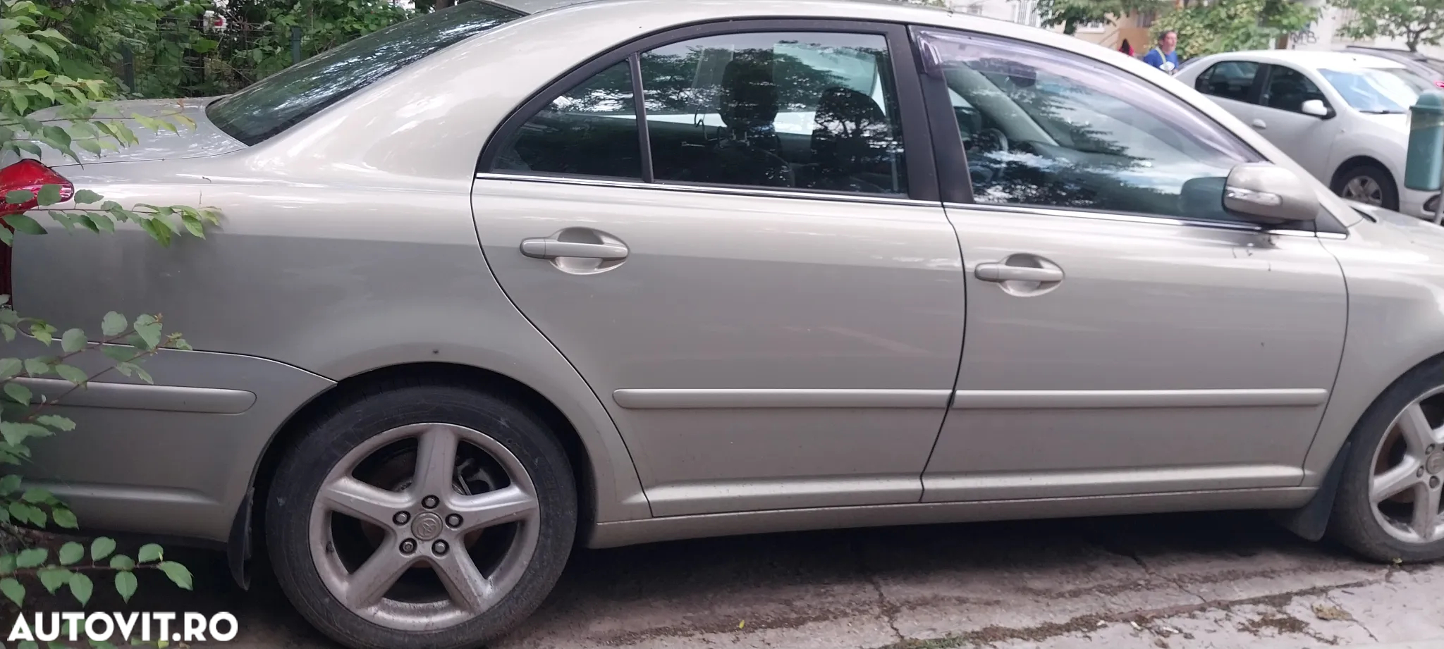 Toyota Avensis 2.2 D-4D Business - 10