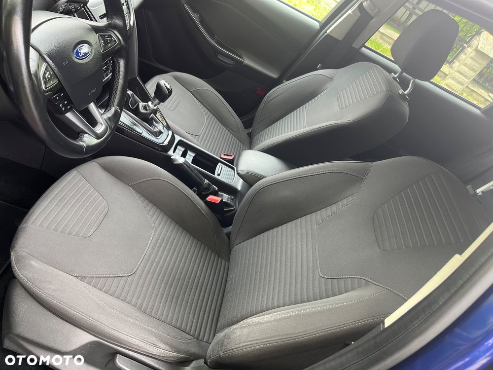 Ford Focus 1.5 EcoBlue Start-Stopp-System ST-LINE X - 14