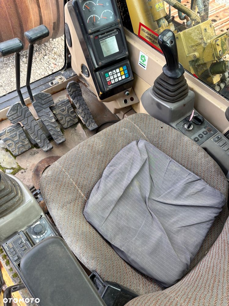 Caterpillar 385 BL - 18