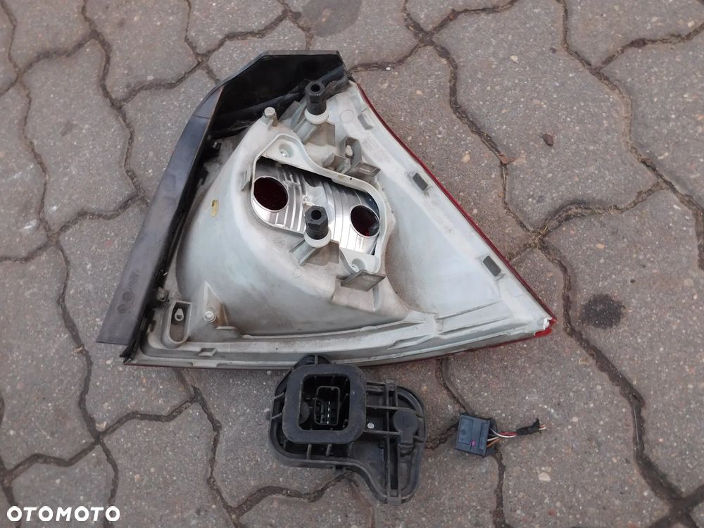 lampa lewa tył VW GOLF V hb Europa wkład oprawka - 6