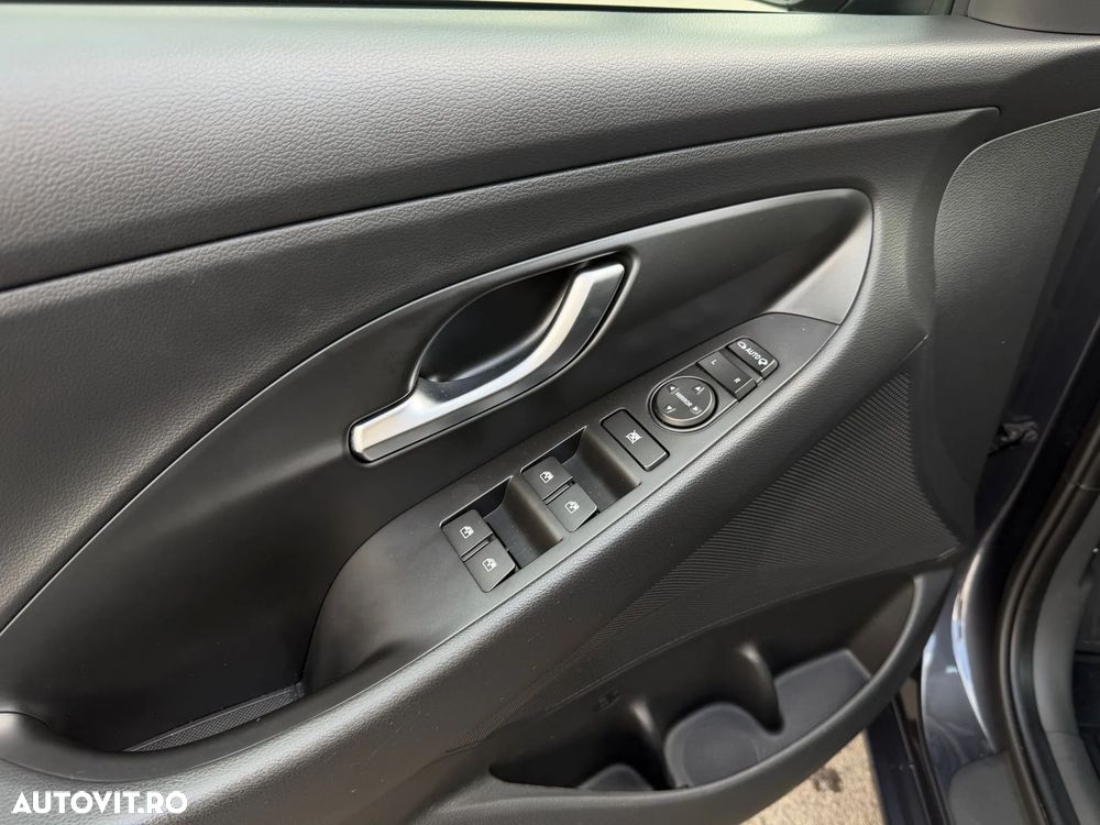 Hyundai i30 1.5 160CP MHEV 48V M/T Highway - 16