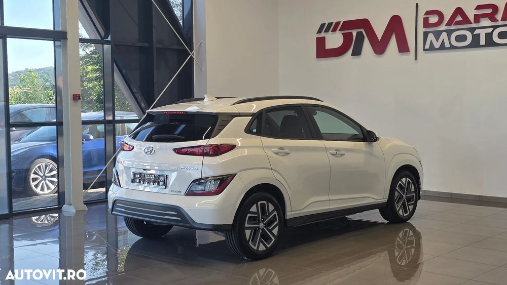 Hyundai KONA Select - 5