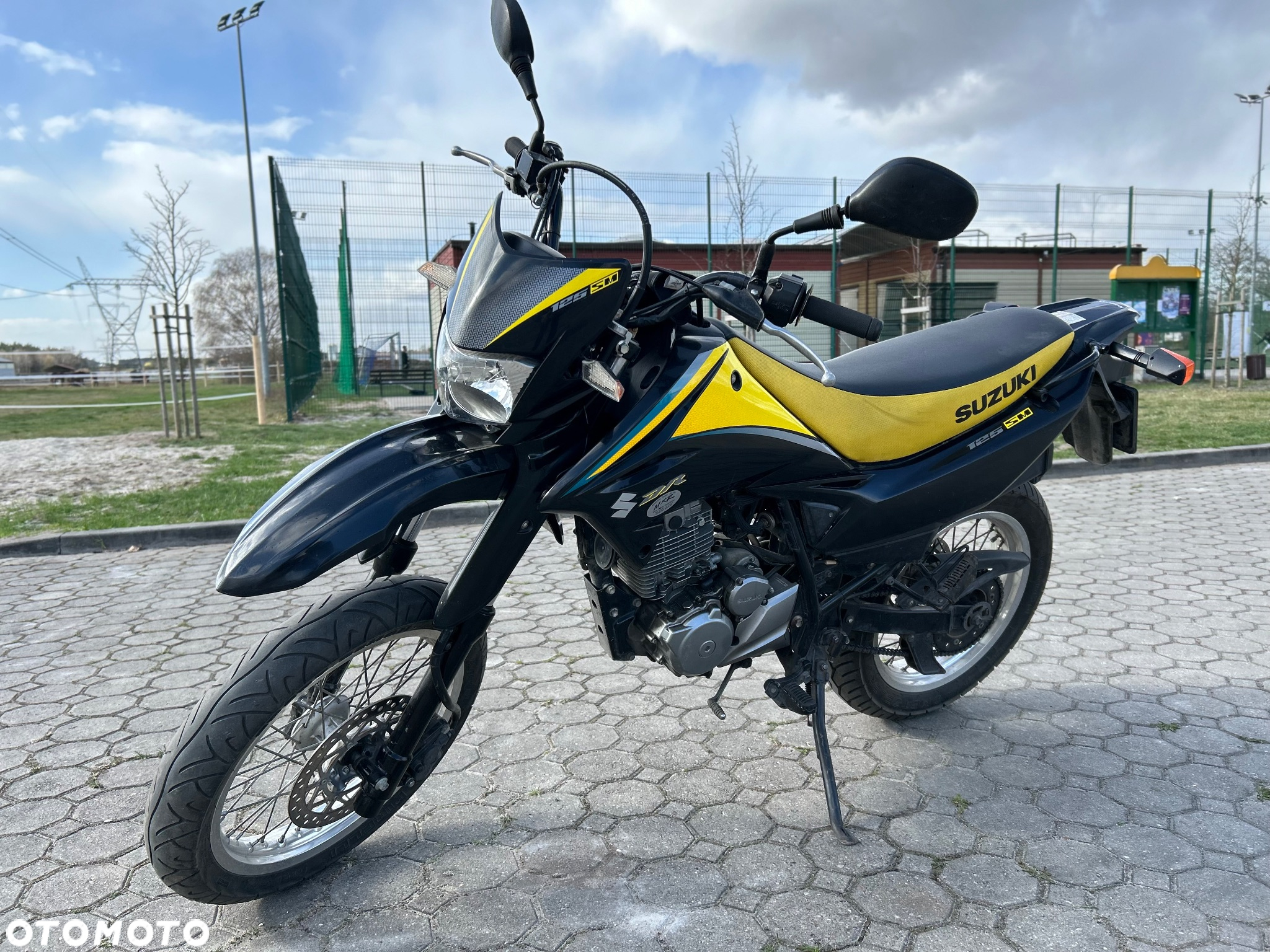 Suzuki DR