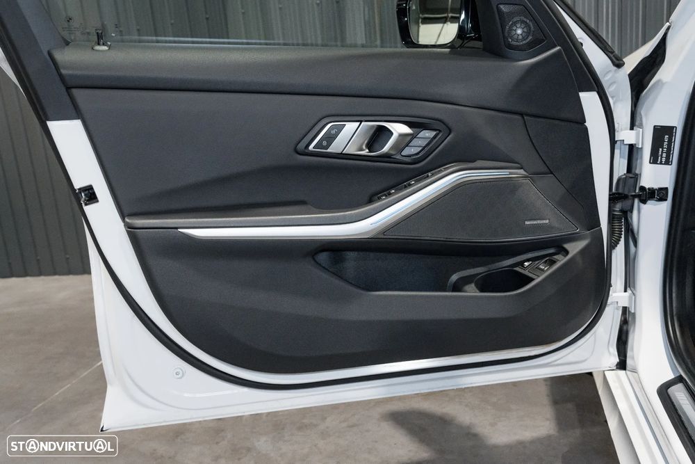 BMW 330 e Touring Pack M Auto - 22