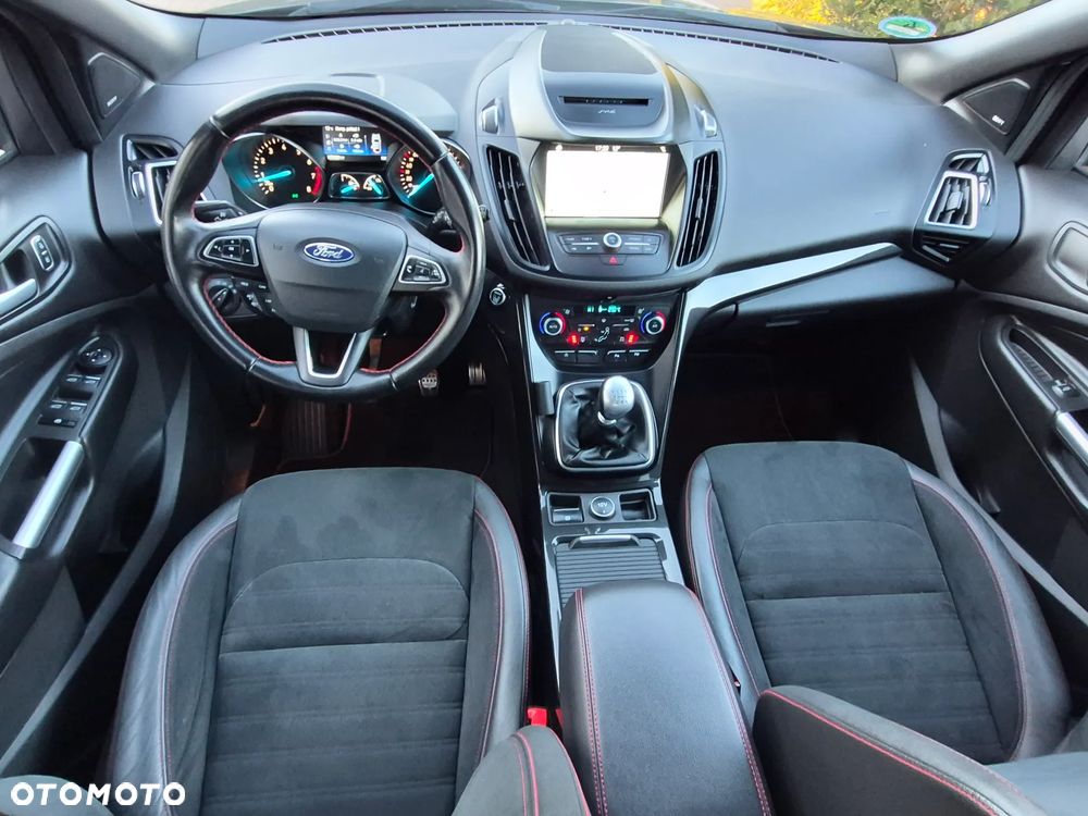 Ford Kuga 1.5 EcoBoost 2x4 ST-Line - 7