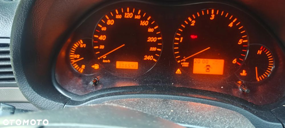 Toyota Avensis 2.0 D-4D Luna - 6