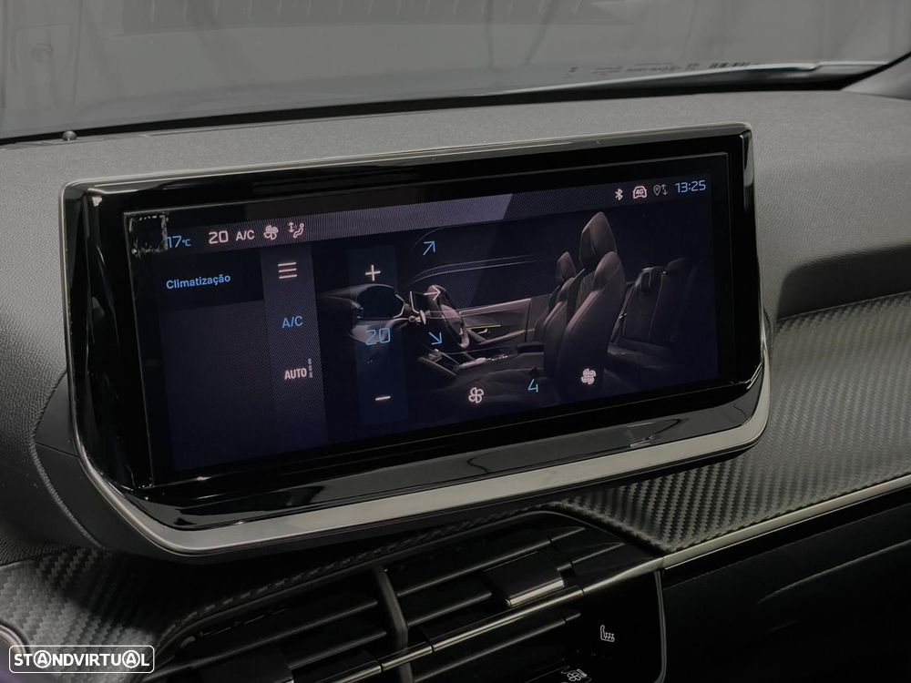 Peugeot 2008 1.2 PureTech Allure EAT8 - 22