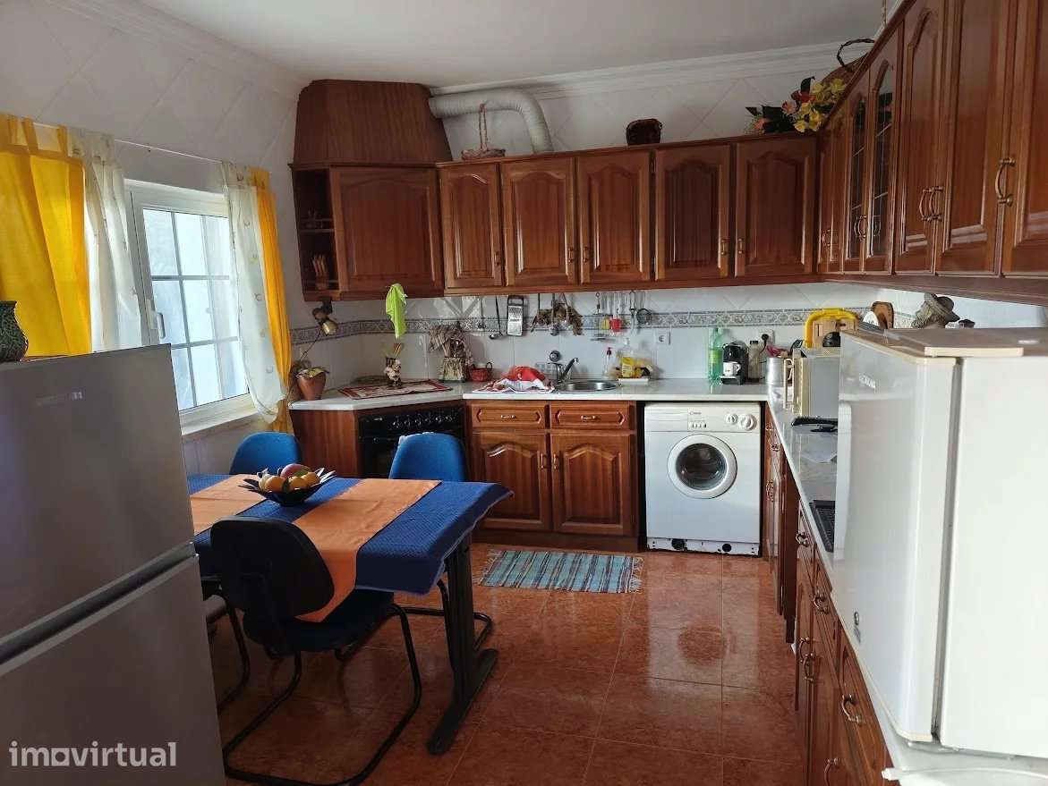 Moradia T3 com Quintal e Poço em Comenda - Grande imagem: 3/11