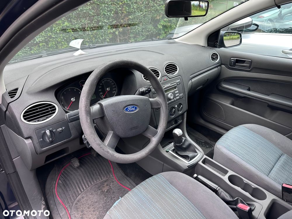 Ford Focus 1.6 Trend - 17