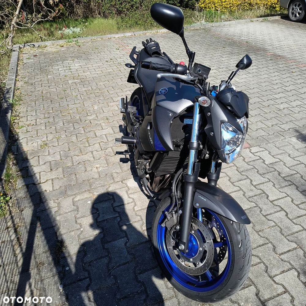 Yamaha XJ - 6