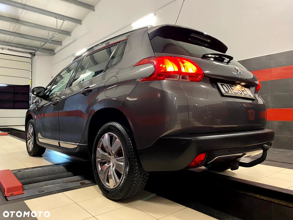 Peugeot 2008 1.6 e-HDi Allure S&S - 14