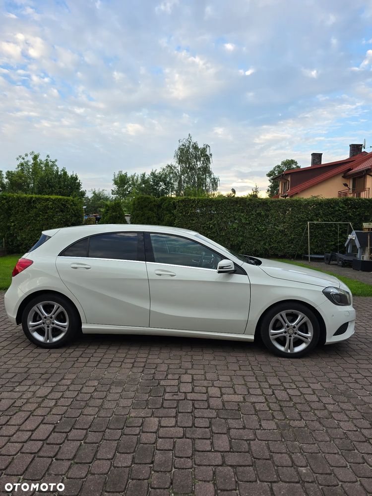 Mercedes-Benz Klasa A 200 7G-DCT Urban - 3